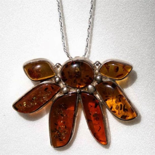 Liliana International