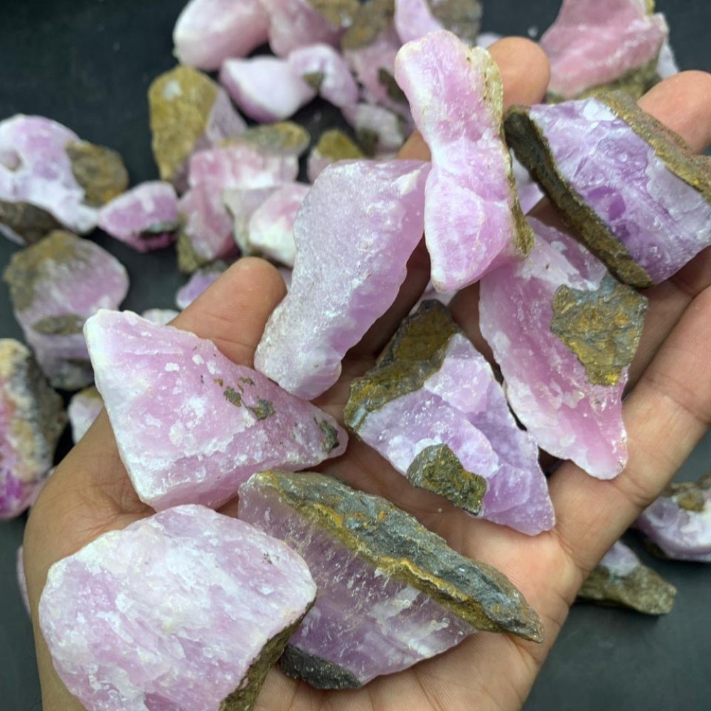 Sherbaz Sawab & Basmeena Sawab Gem Stone Business Center