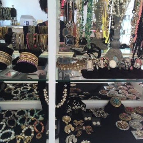 BELLA LUXE BOUTIQUE